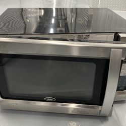 Oster 1100 Watt Microwave 1.3 cu ft