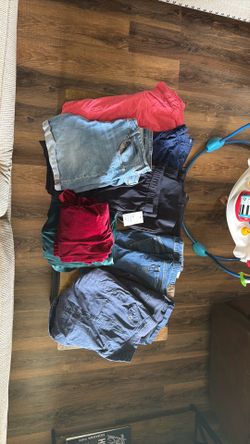 Women’s 16-18 capri, shorts and pants lot.