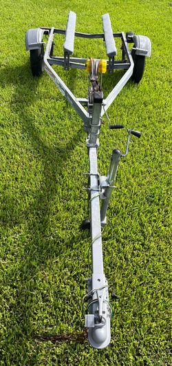 Galvanized Continental Jet ski trailer 2022. Registration.  New carpet. All components are in good condition. Ready to load….