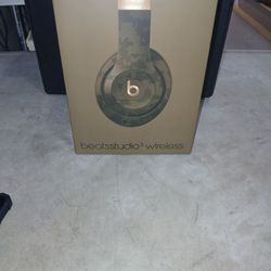 BEATS BY DRE
