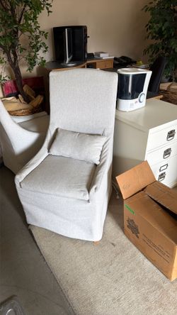 Outdoor lounge chairs
