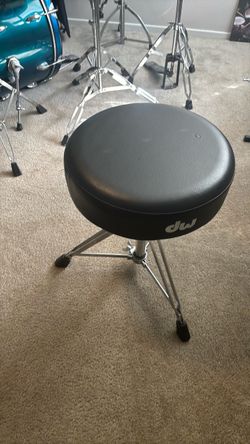 15” round top DW throne