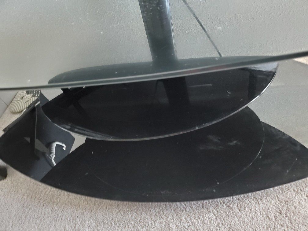 TV stand fits up to 55 inches