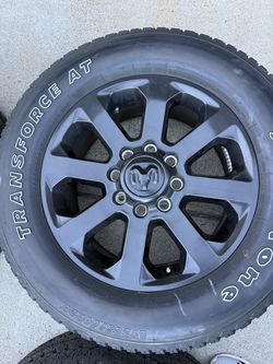 Ram 2500 black Matta only 7,000 miles on tires