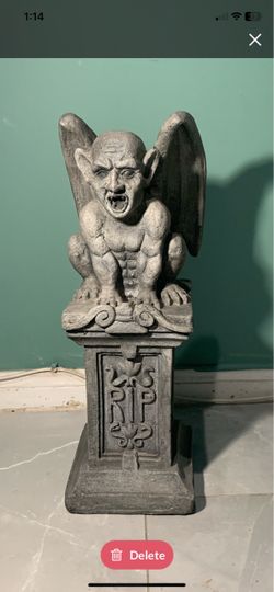 Heavy Gargoyle, 2 feet tall