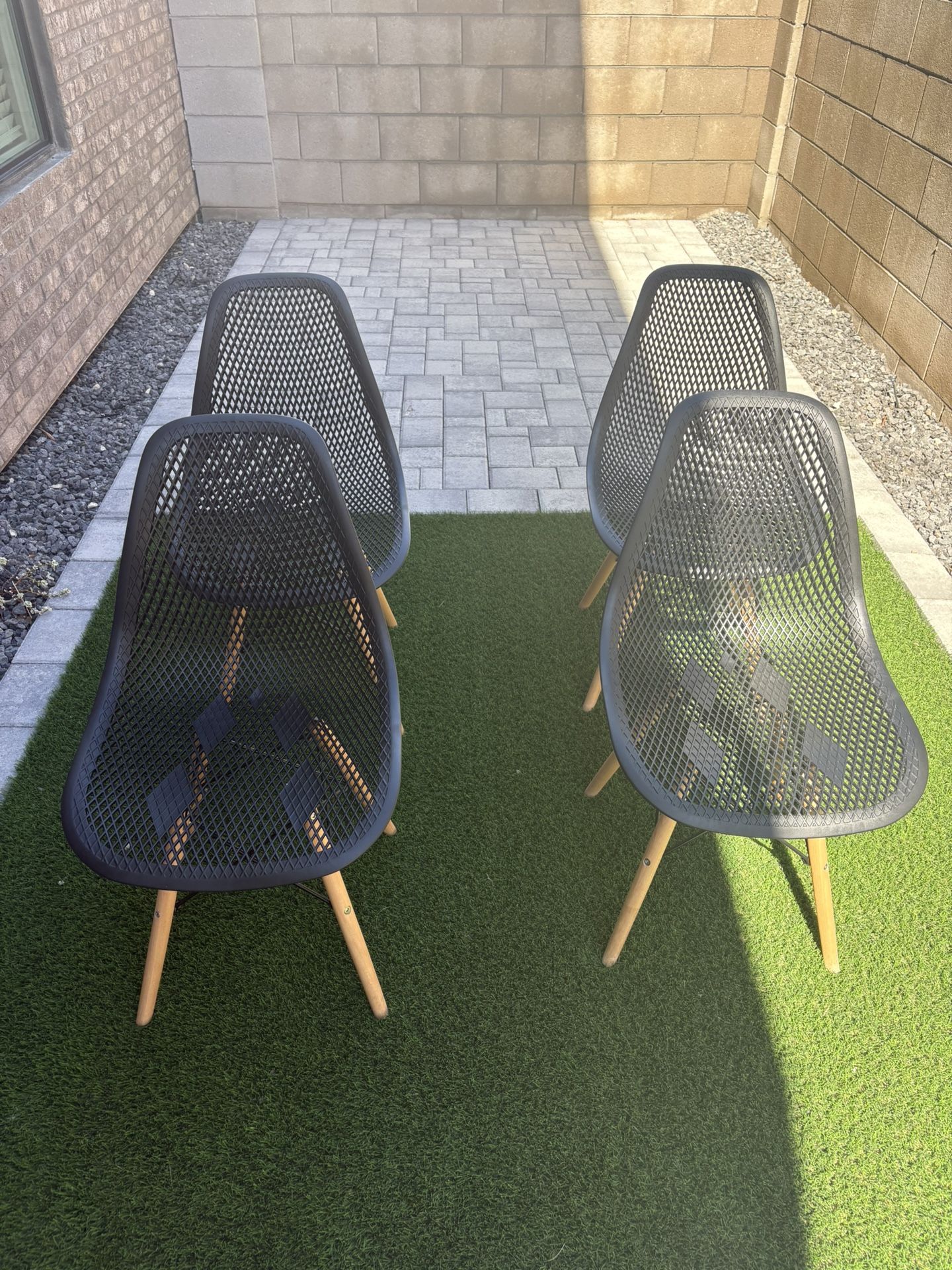 Set of 4 Modern Plastic Kitchen/Dining Chairs with Beech Wood Legs