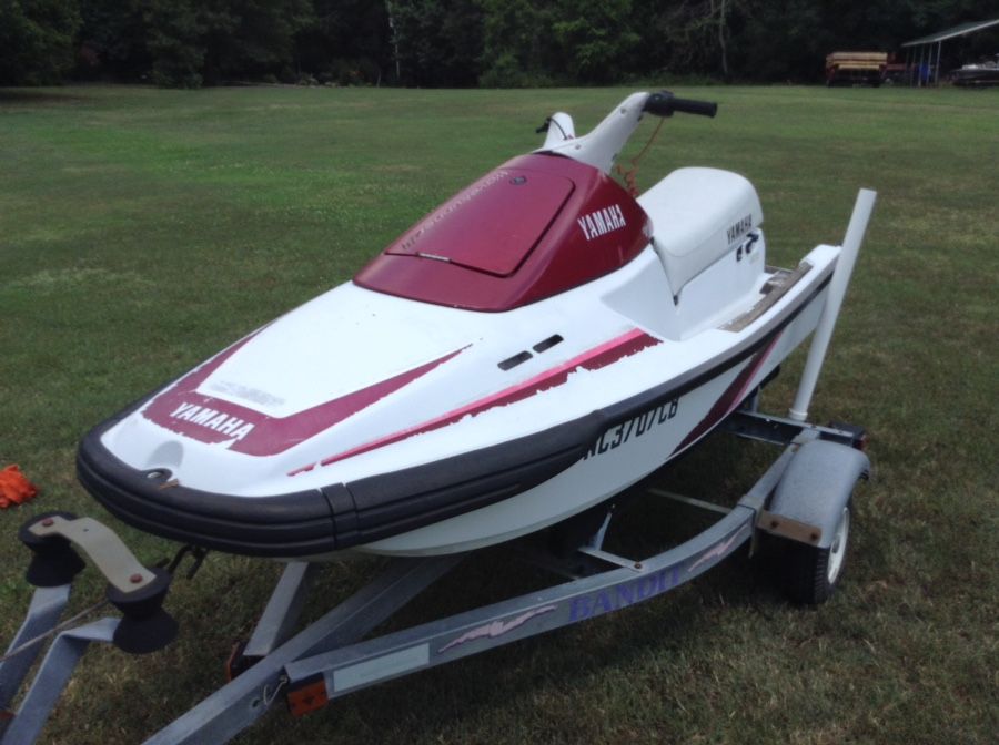 1992 Yamaha Waverunner 650 jet ski and trailer
