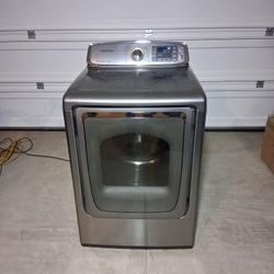 Samsung Gas Dryer With Steam Function  Excellent Working Condition
