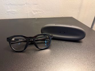 Oakley Meta HSTN glasses