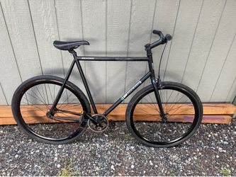 Jamis Beatnik single-speed commuter bike