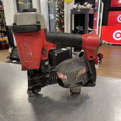 Milwaukee Coil Nailer 206837