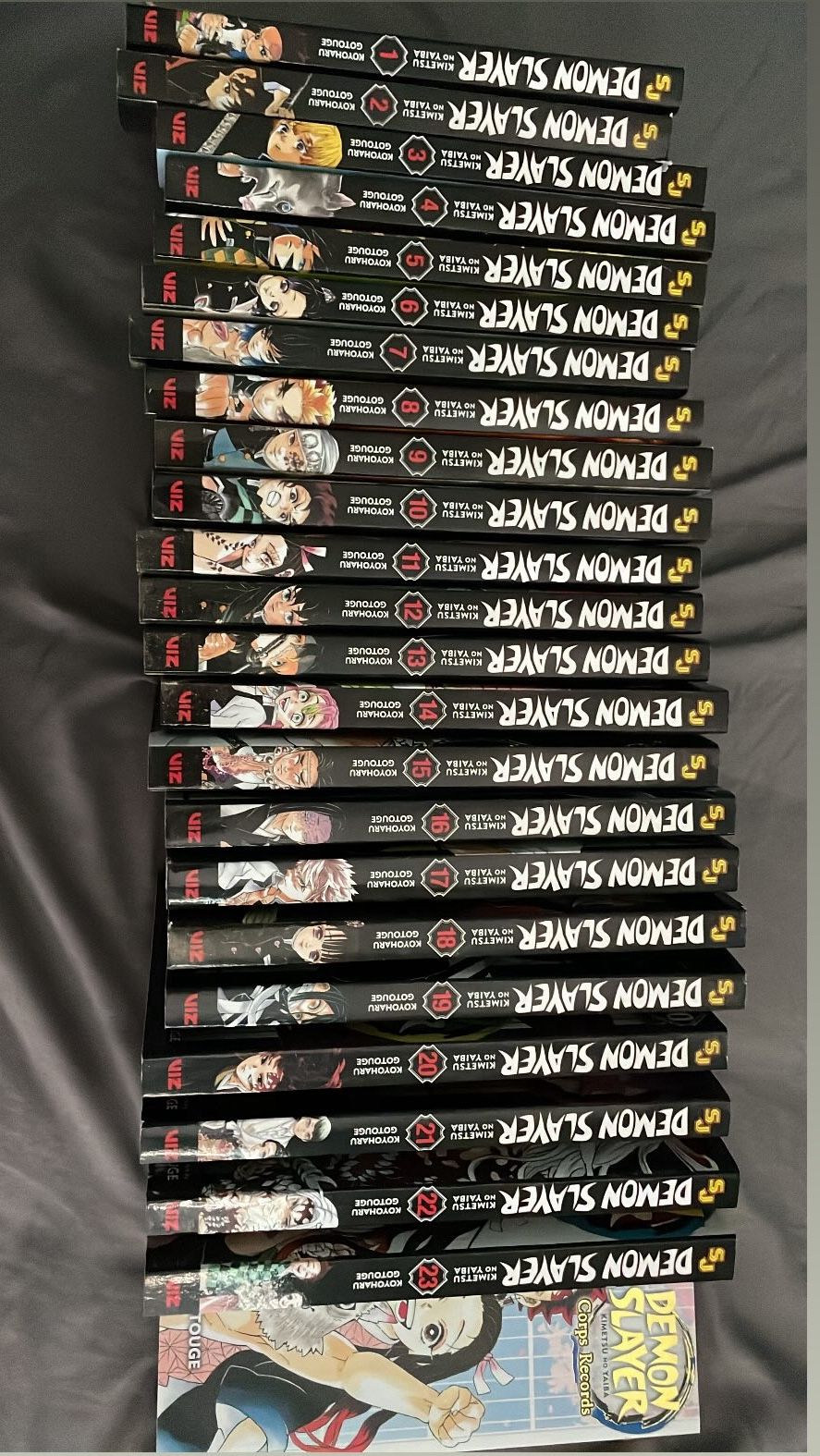 Demon slayer Manga Complete Series + Corps record