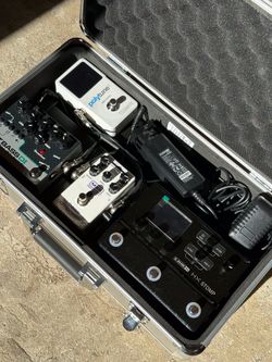 Guitar & Bass Pedalboard Combo - $899 obo