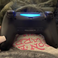PS4 Controller
