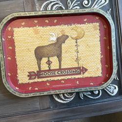 Moose crossing tray