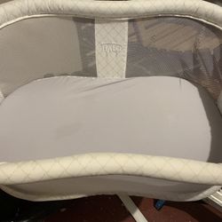 Halo bassinet