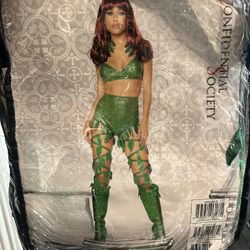Woman’s Poison Ivy Halloween Costume