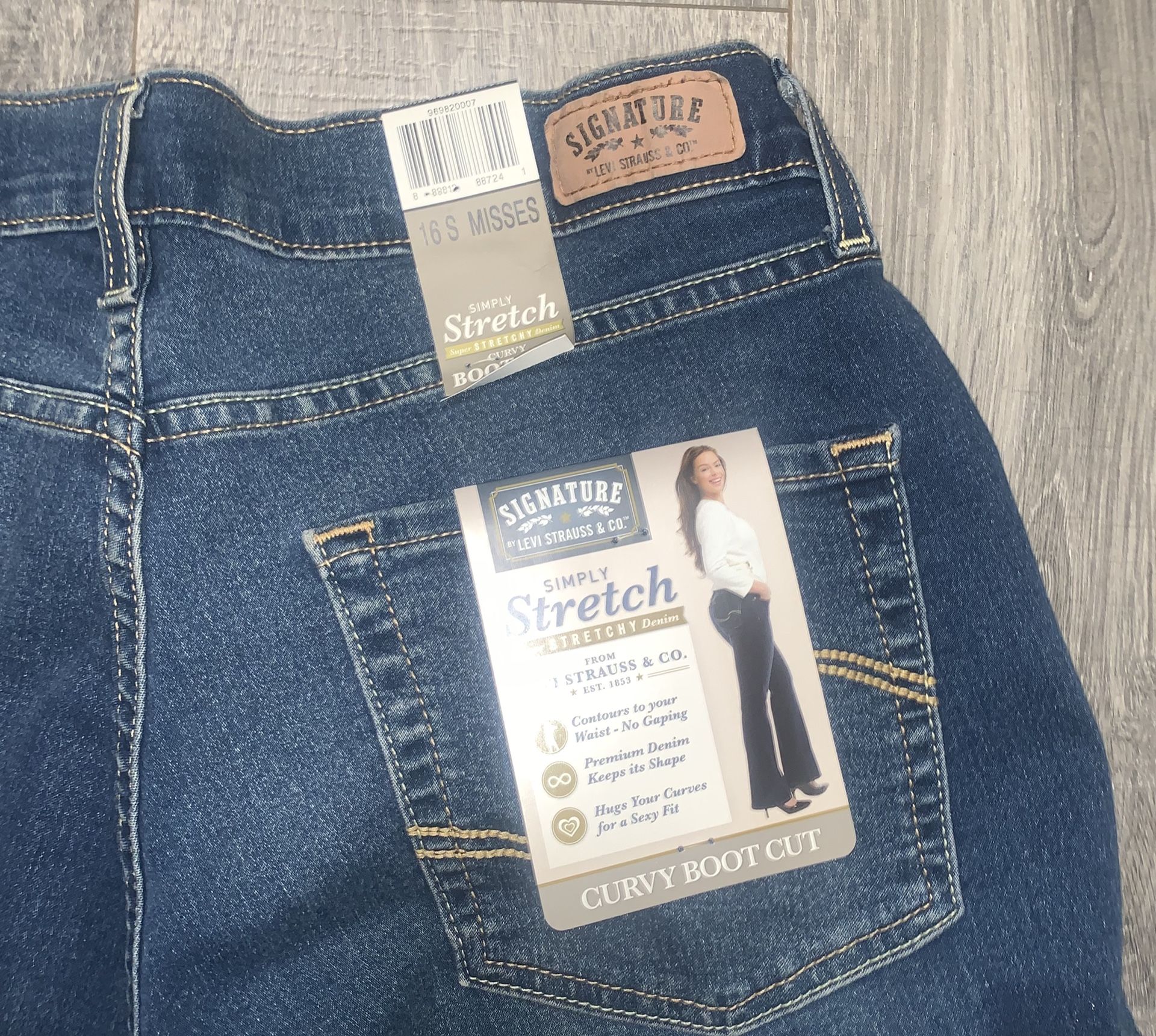 NWT Levi’s 16 s W 33 L 30 stretchy jeans