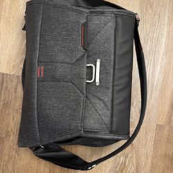 Peak Design Everyday Messenger 13