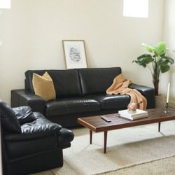 FREE DELIVERY 🛋️ MCM Leather Sofa Black