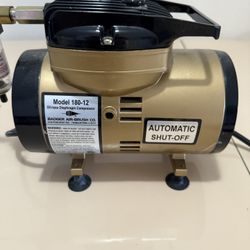 Badger Airbrush Compressor w/ Moisture Trap