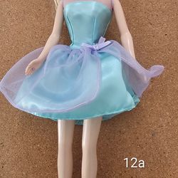 Mattel, Easter charm Barbie