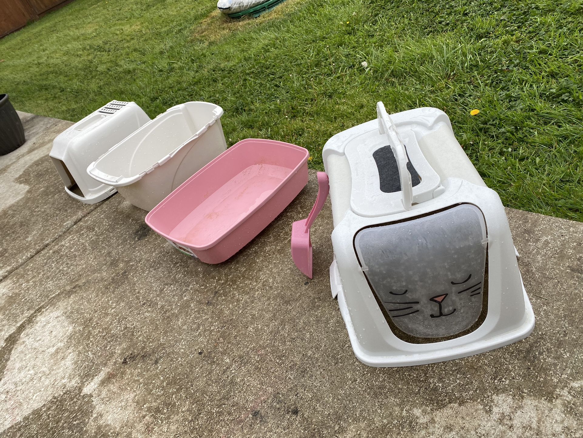 Free Litter Box