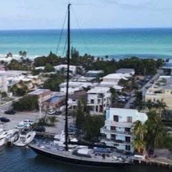 155 foot private Dock Space 20 Draft Available 