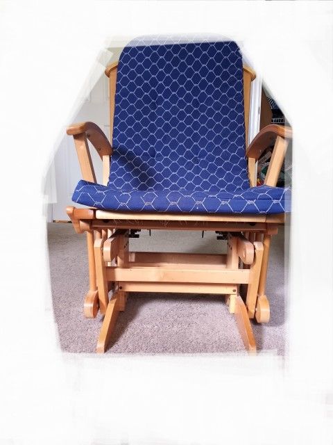 Dutailier Fancy Old School Wood Rocking Chair (Nursery Furniture)