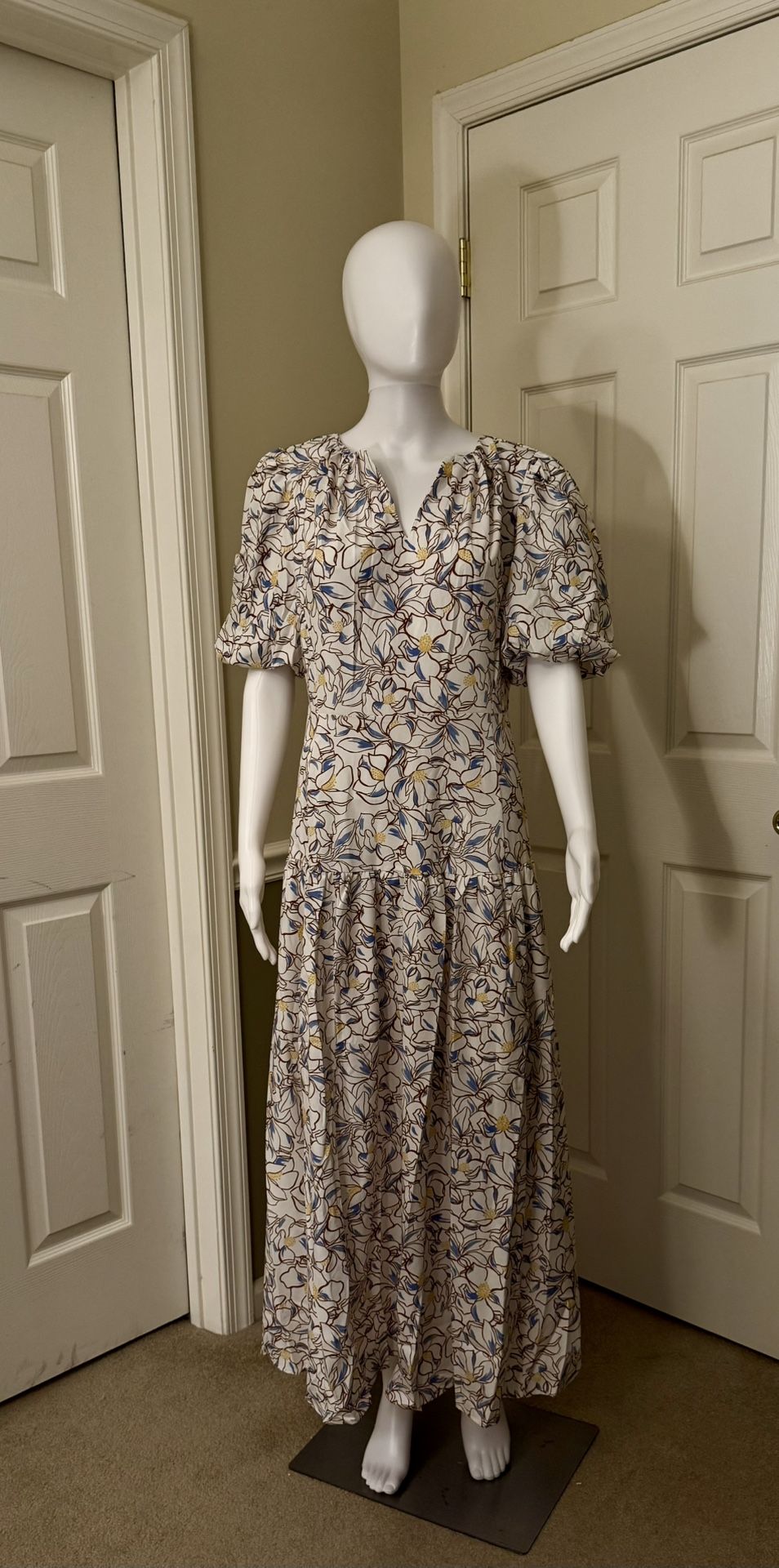Women's Floral Maxi Dress with Pockets, V Neck, Lantern Sleeves, New Small