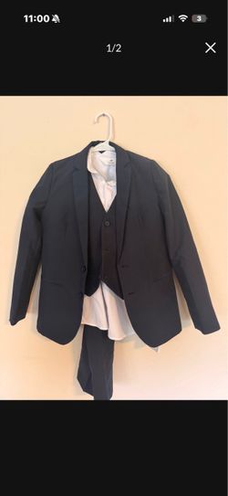 Size 9 boys 3 piece suit