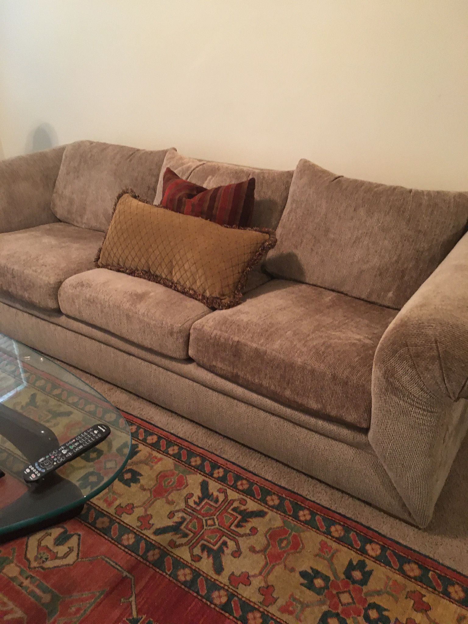 8 Ft Bernhardt Couch