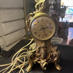 Antoinette Electric mantle clock