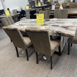7 Pc Dinnin Table Set $1,299.99