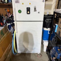 Kegorator- working refrigerator/ freezer