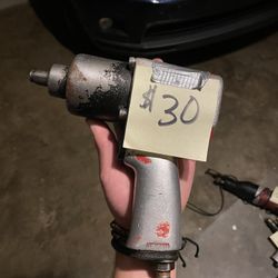 Central pneumatic 1/2 inch impact wrench 