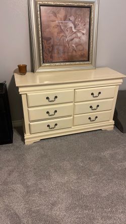 Bedroom Furniture Set