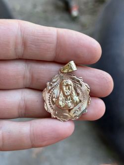 14k gold Jesus / Mary pendant