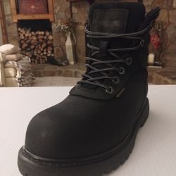 (Size 7.5 - 8) Men's, New, WOLVERINE Iron Ridge Waterproof Steel Toe 6" Work Boot in BLACK
Worn a few hours, Waterproof, Oil resistant, store and onli