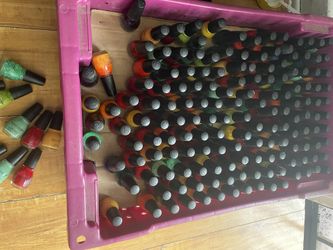 Caja De Esmaltes Nuevos Para Tu Negocio Trae 315 Esmaltes Por $250