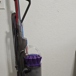 Dyson Upright Bagless Vacuum Cleaner