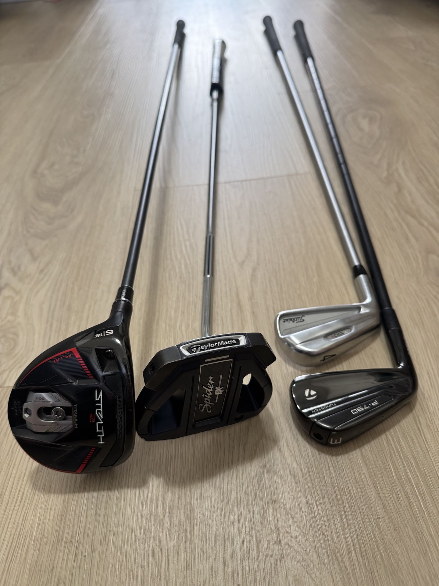 Lefty Golf Clubs Stealth 5 Wood Taylor Made Spider EX Putter Titleist T100s 4 Iron Taylor Made P790 3 Iron Stealth 5 Wood