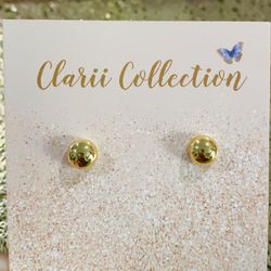 Stud earrings ššš