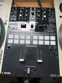 Pioneer DJM S7 Mixer