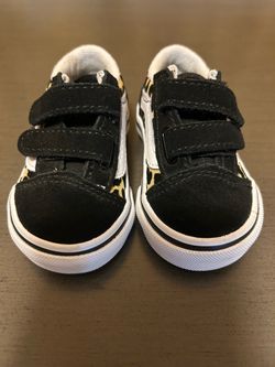 zapatillas Vans Old Skool V de color negro y con estampado de leopardo.  Size 2.5