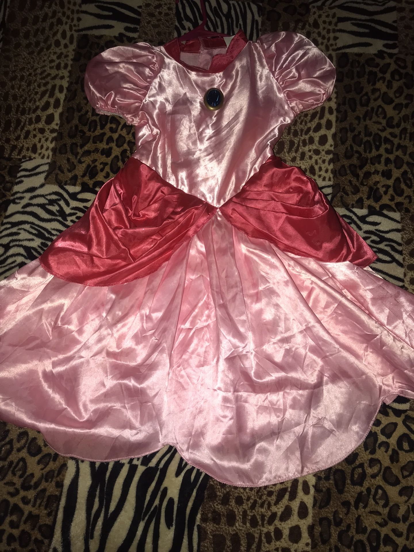 Princess Peach 👑 Size 8