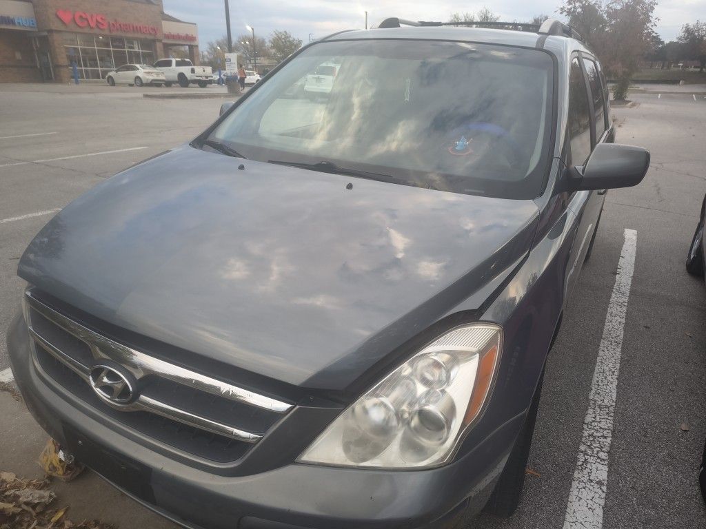 2007 Hyundai Entourage