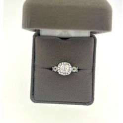 Stunning Engagement Ring 