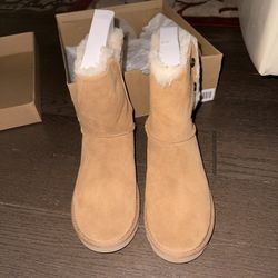 Women’s Uggs For sale