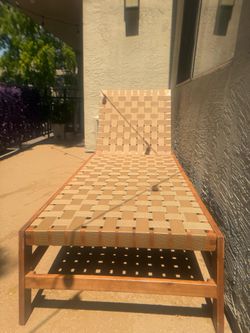 Lounge chair/tanning/poolside/outdoor chair